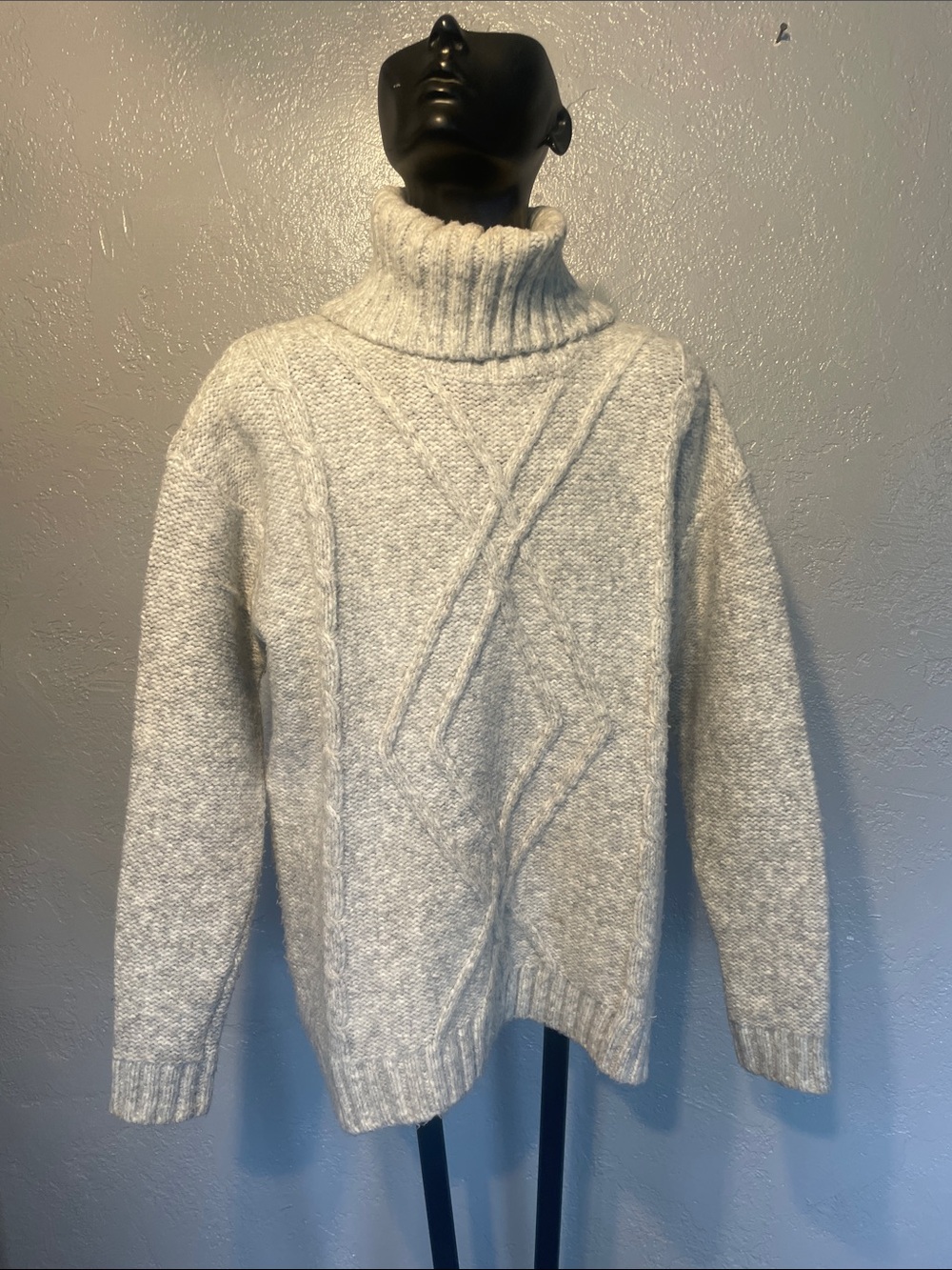 Cozy Cream Cable Knit Turtleneck Sweater acrylic & polyester no label